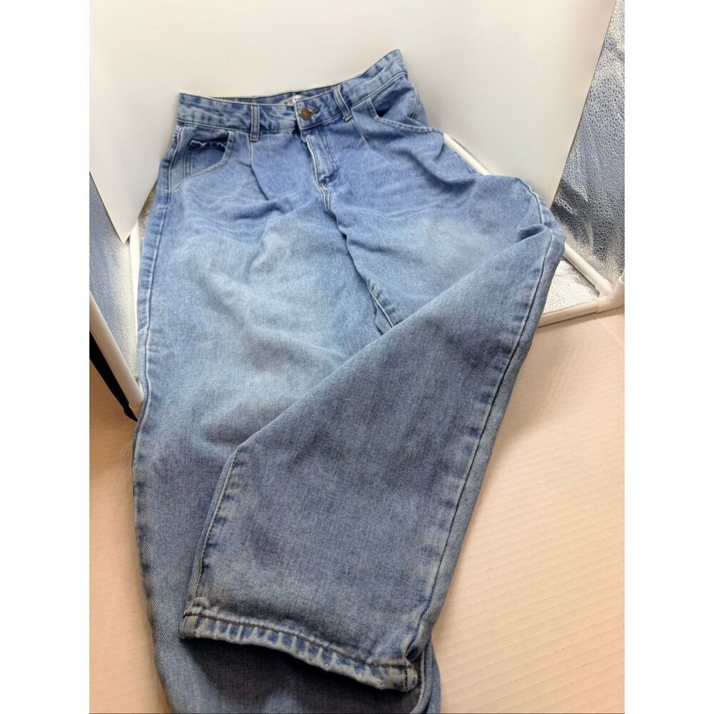 Blue Savvy Women's Size 9/29 Light Wash Blue Denim Straight Leg Jeans